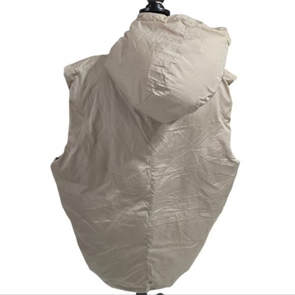 BDG Urban Outfitters Men's Cocoon Puffer Vest Taupe XXL New MSRP $ 149 NWT - Picture 3 of 9